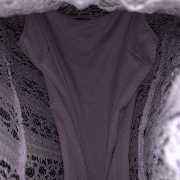 Purple lace top - Picture 5 of 5